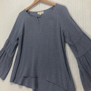 New Cloth & Stone Bell Sleeve Top